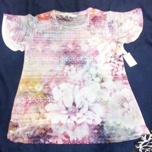 Pretty girl Tee/blouse